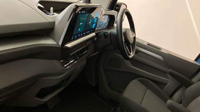 Volkswagen Transporter T32 Lwb Electric 160kW 70kWh Commerce Pro S Van Auto [5 Plus] - Image 2